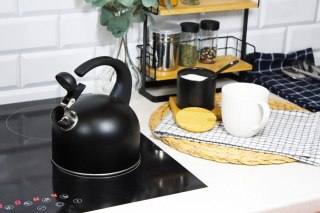Czajnik stalowy z gwizdkiem na gaz indukcja mały 1.5L czarny BRUNBESTE BB-2438
