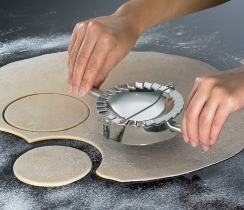 FOREMKA DO LEPIENIA PIEROGÓW 8CM KiNGHOFF KH-2189