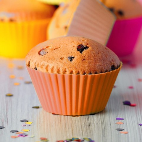 FOREMKI DO MUFFINEK NA BABECZKI MUFFINKI PAPILOTKI SILIKONOWE BRĄZOWE 12 SZTUK 5.5CM ORION 151758