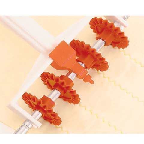 Maszynka do robienia makaronu wałkowania ciasta na pierogi 9 grubości ORION 131512