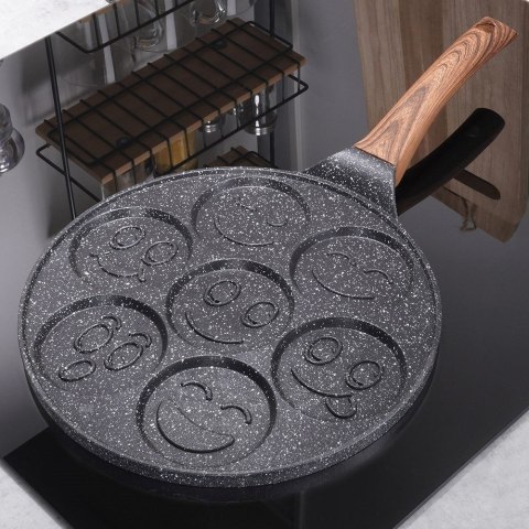 Patelnia granitowa do jajek sadzonych placków pancakes 7 otworów BLACK&WOOD 26 cm VILDE 199008