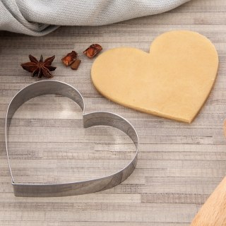 Wykrawacz do ciastek stalowy serce 9,5 cm ORION 132601