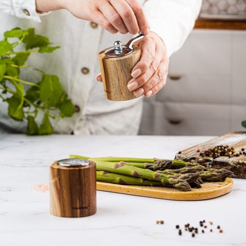 ZESTAW DO SOLI I PIEPRZU Z MŁYNKIEM I SOLNICZKĄ KLAUSBERG KB-7859